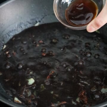 Fried black bean paste and cornstarch slurry cooked into a thick, glossy black bean sauce.