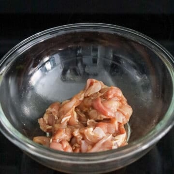 Marinate sliced chicken thighs with chicken marinade ingredients as listed above. Set aside as you prepare other ingredients.