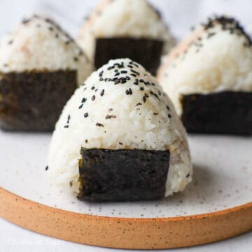 featured image of japanese tuna onigiri