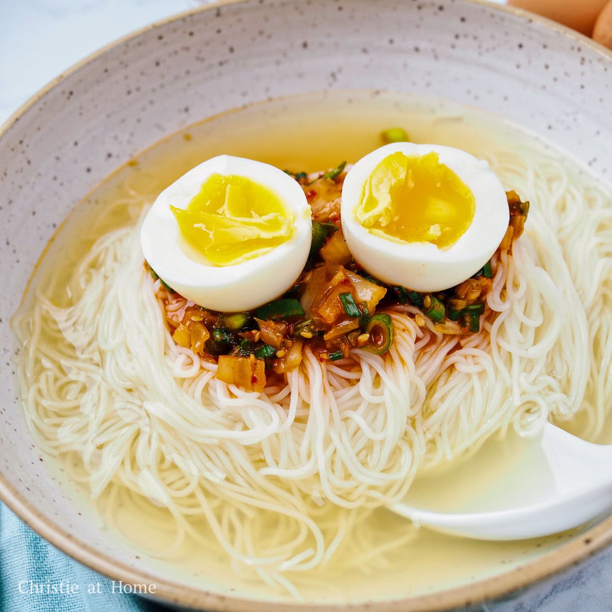 janchi guksu