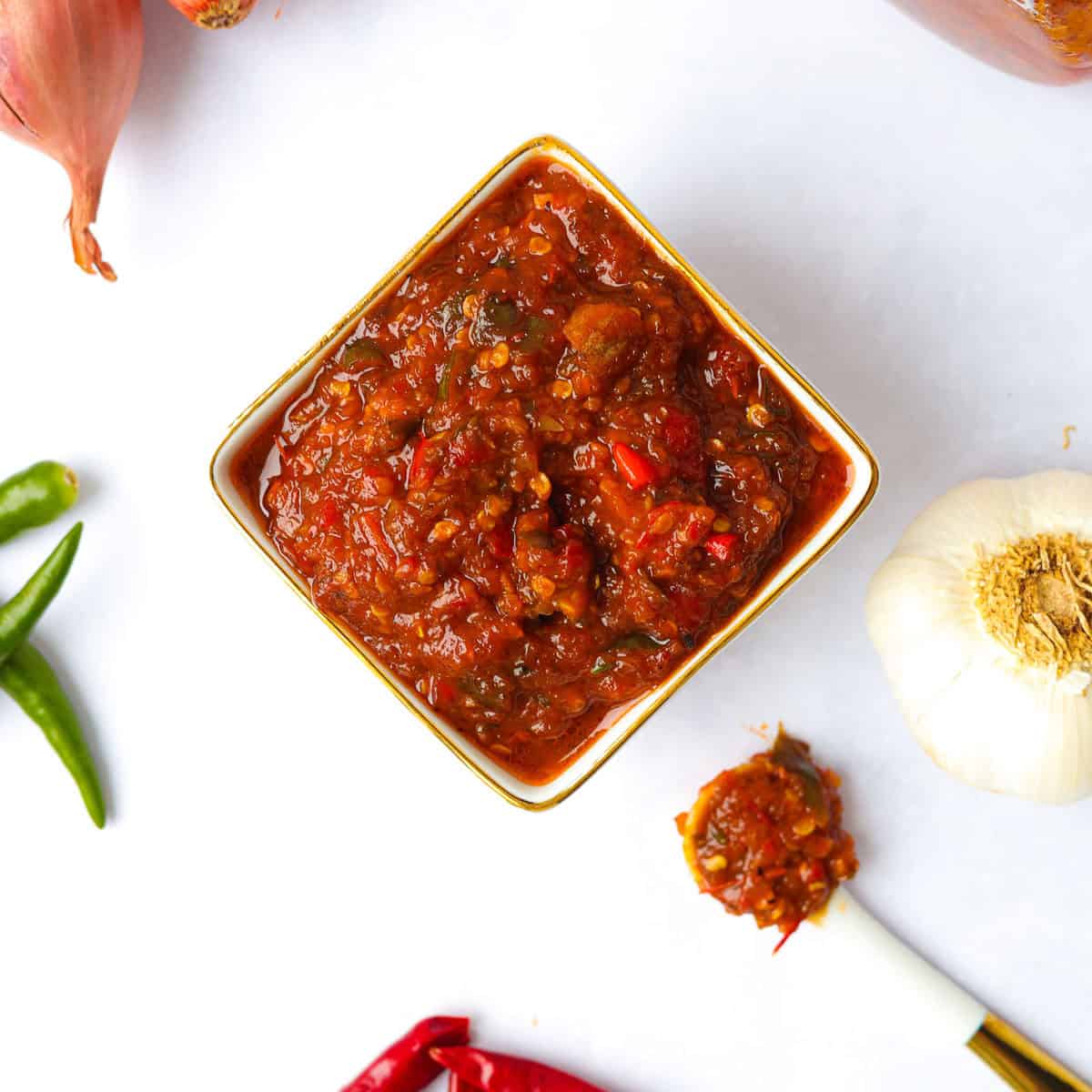 Lastly allow the hot sauce to cool down and transfer to a pasteurized mason jar. Serve & enjoy!