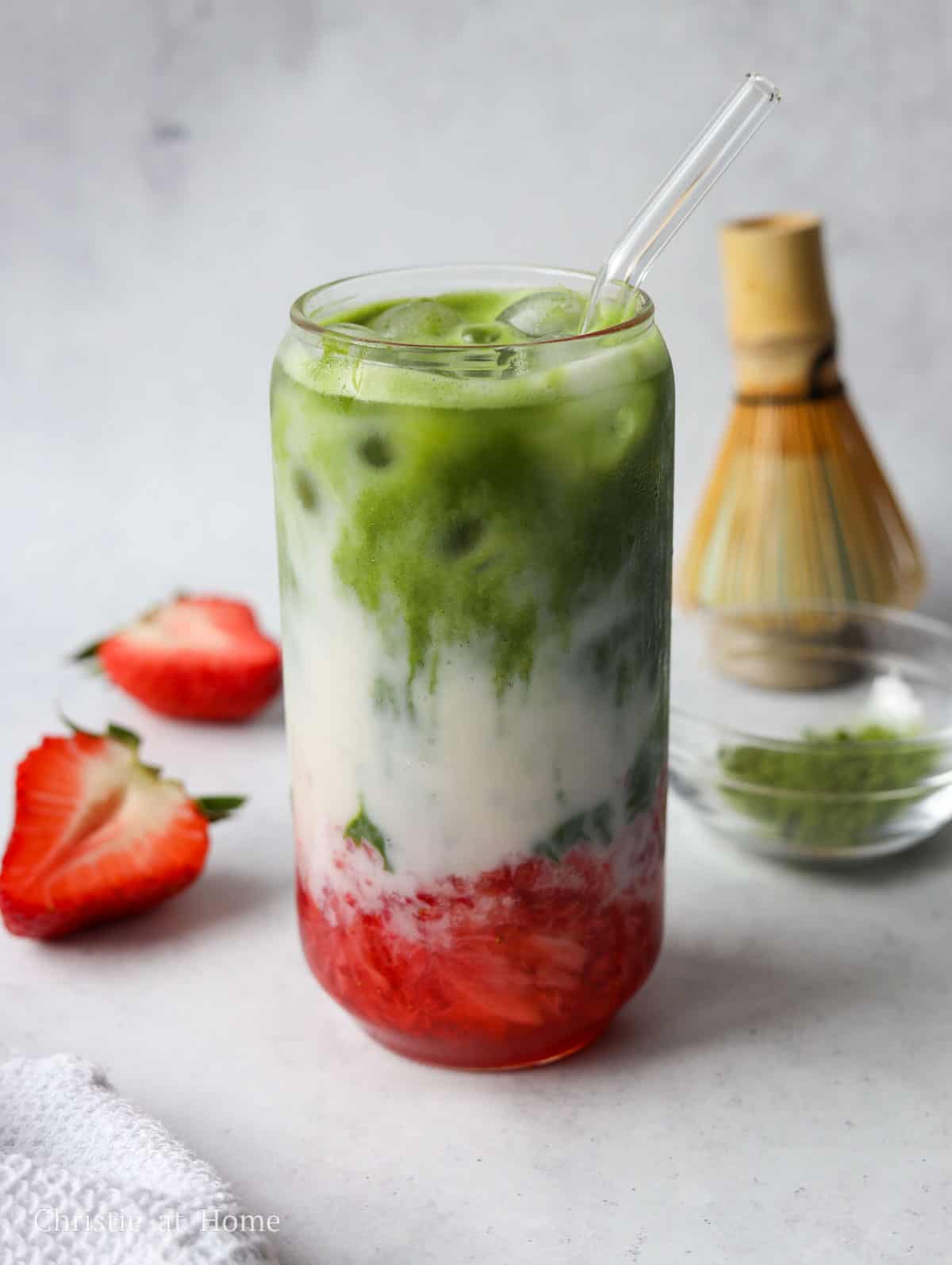 strawberry matcha latte
