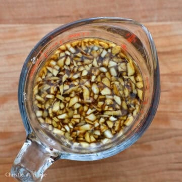 In a small bowl combine the sauce ingredients.